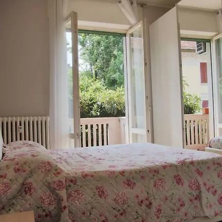 Modern Vicino Al Centro Con Parcheggio Gratuito Apartment *